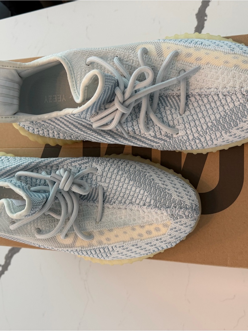 Yeezy 350 v2 Cloud White - Never worn